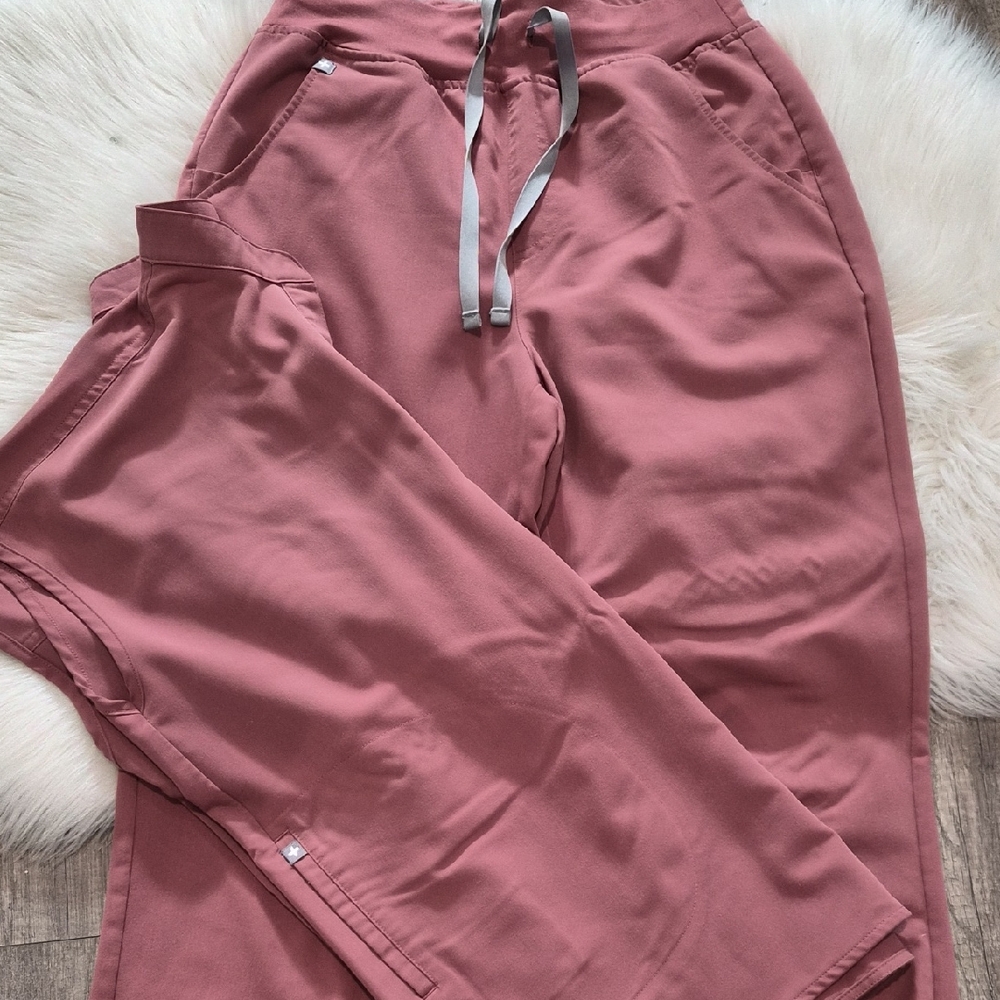 Figs Mauve Jogger Pants